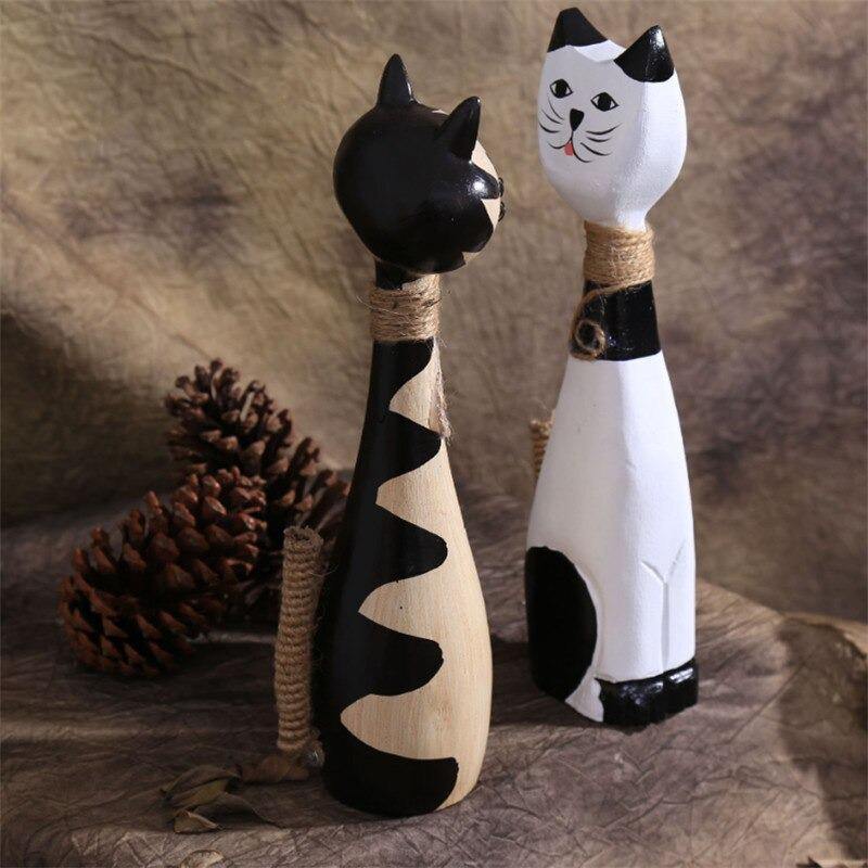 HomeQuill‚Ñ¢ Couple Cat Wooden Figurine (Set of 2) - Nordic Side - 