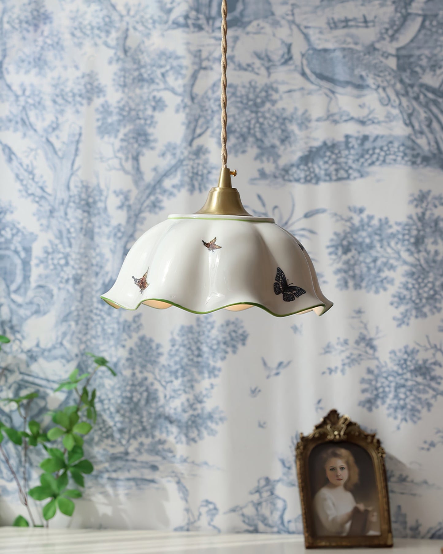 Butterfly Ceramic Pendant Lamp