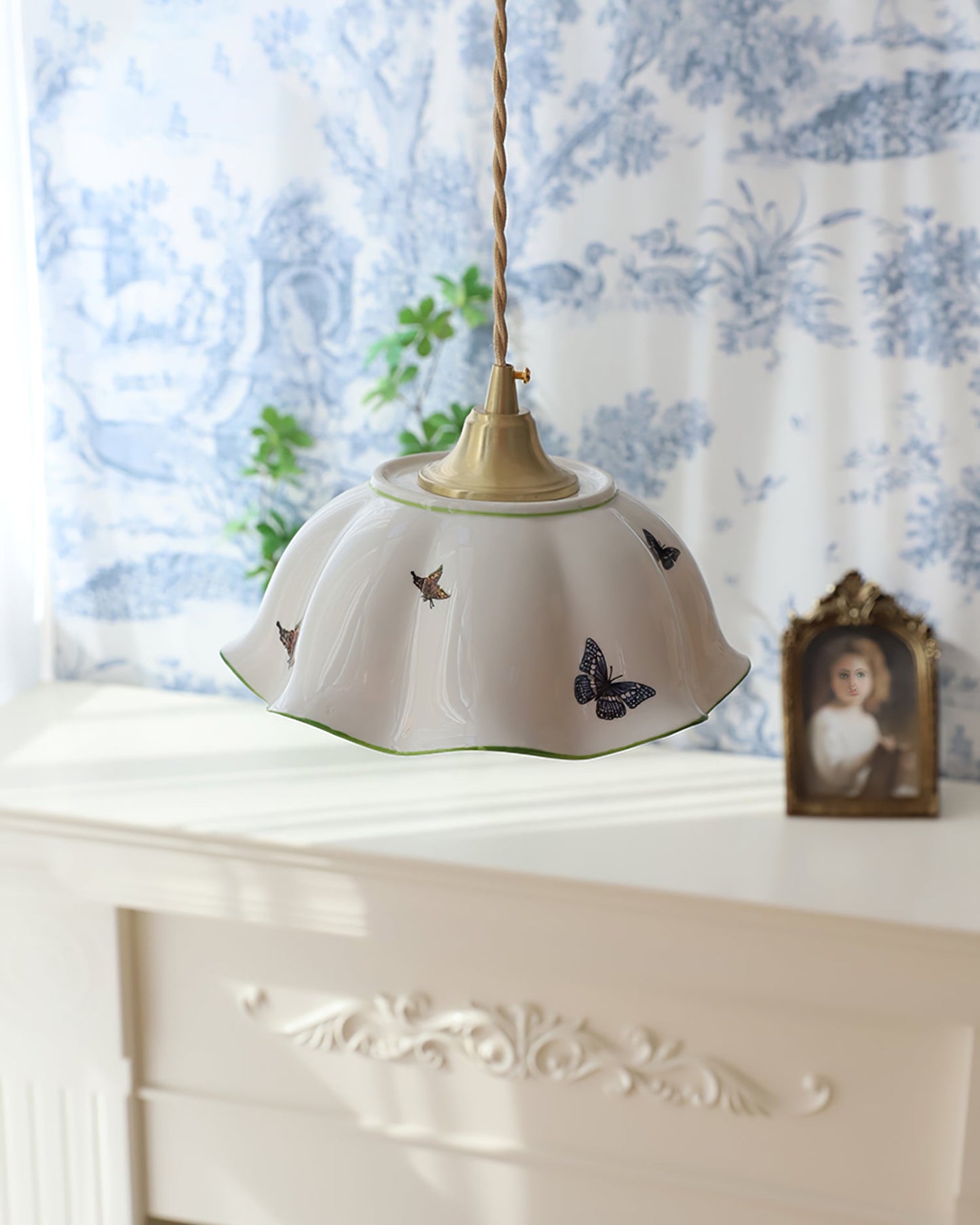 Butterfly Ceramic Pendant Lamp