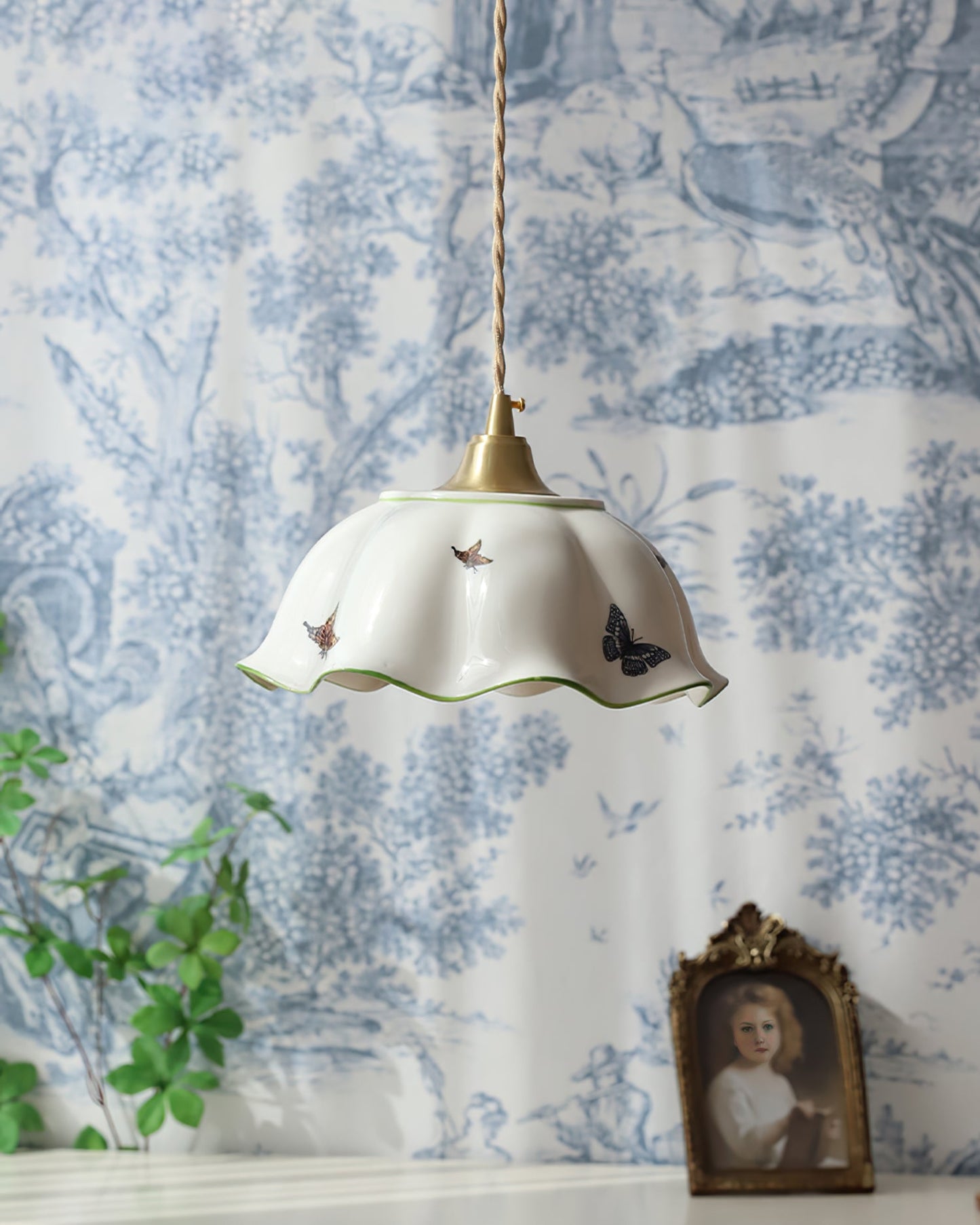 Butterfly Ceramic Pendant Lamp