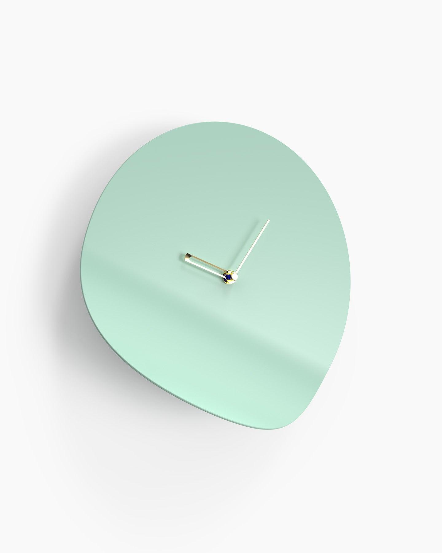 CURVO Wall Clock