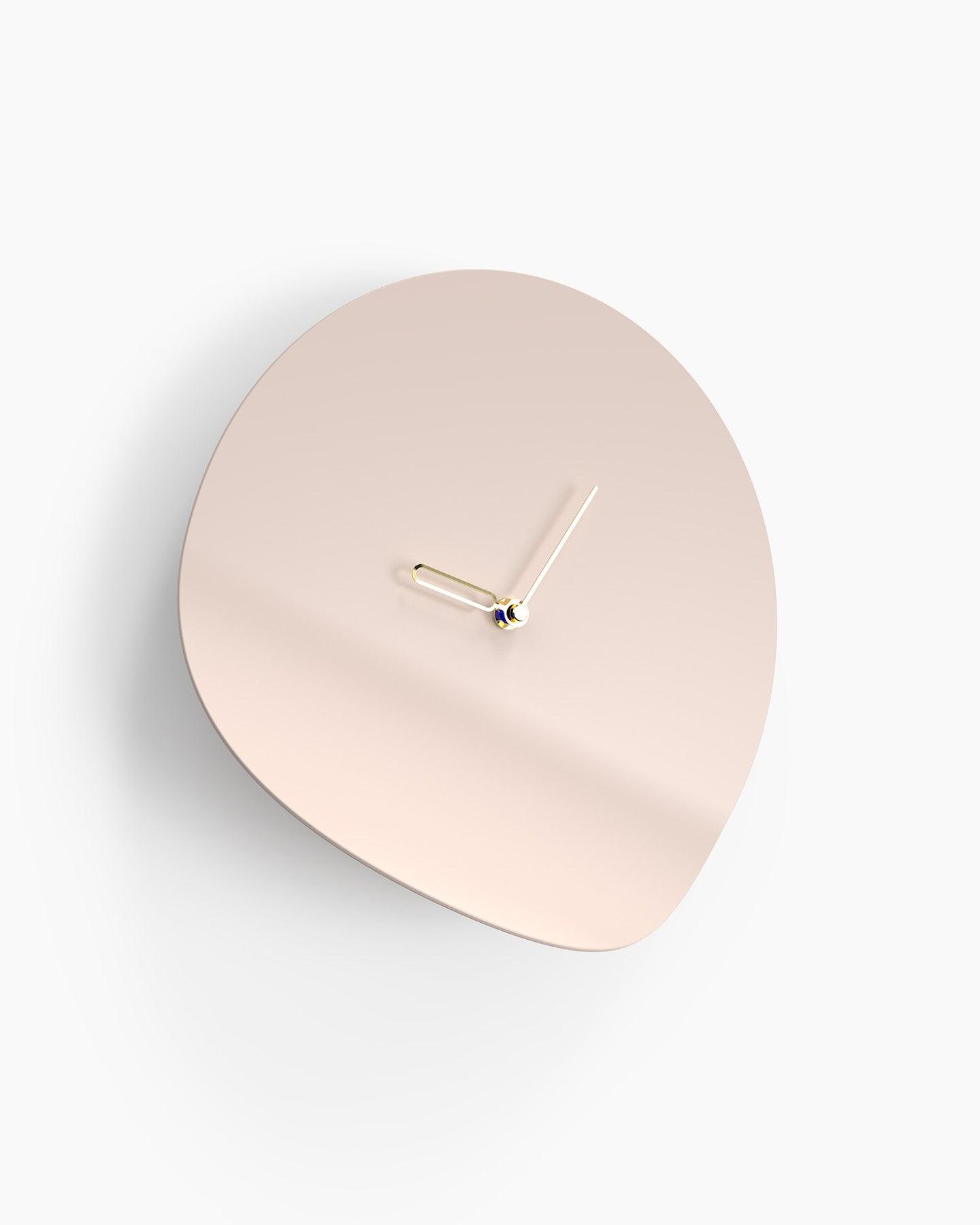 CURVO Wall Clock