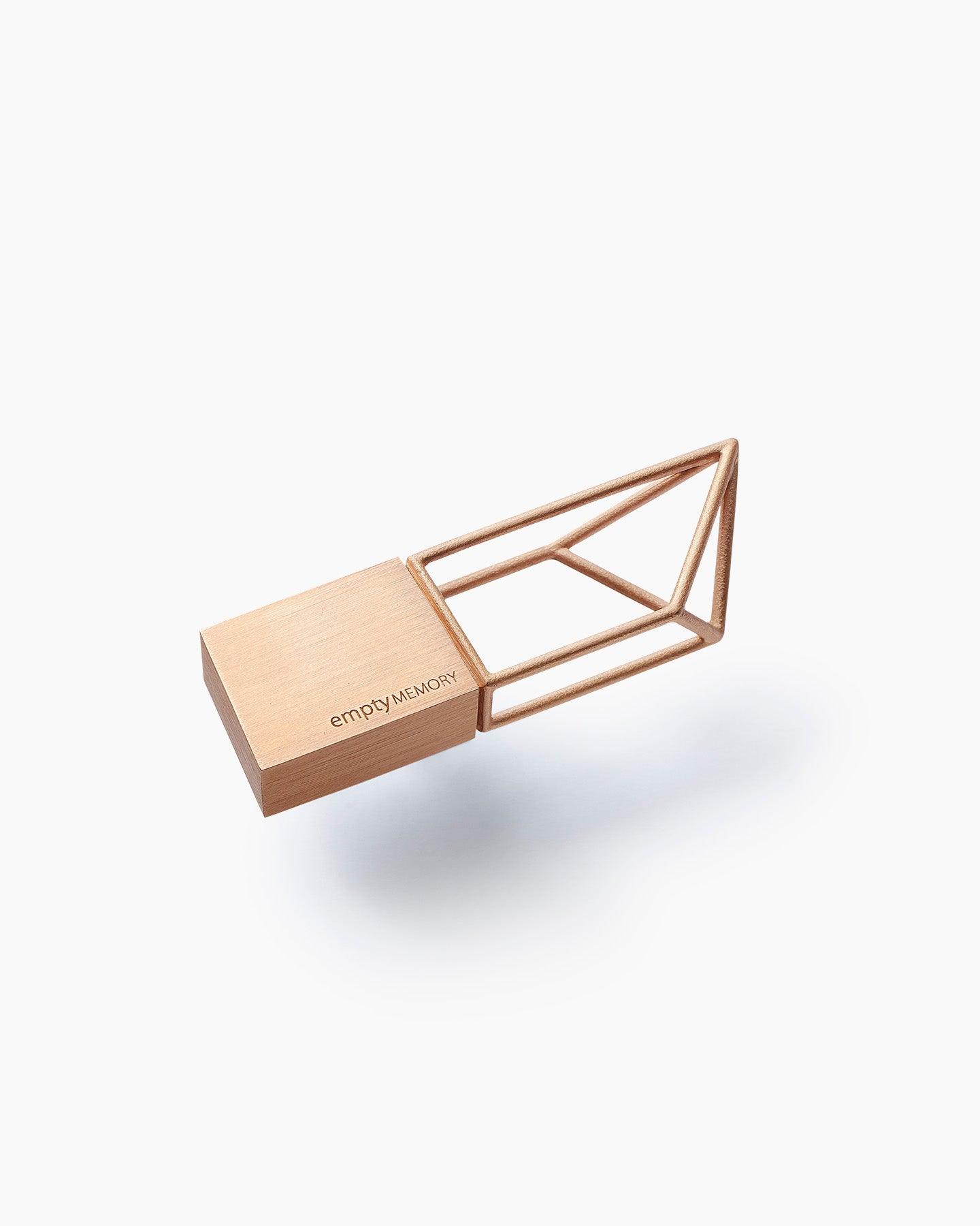 EMPTY MEMORY STRUCTURE Pen Drive