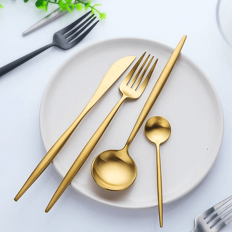 Monte Carlo Dining Set