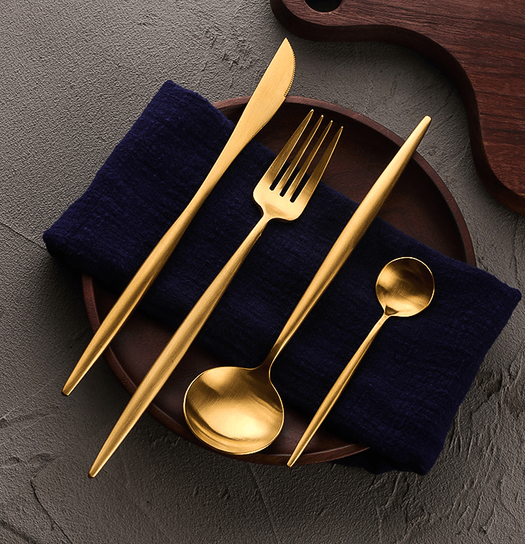 Monte Carlo Dining Set