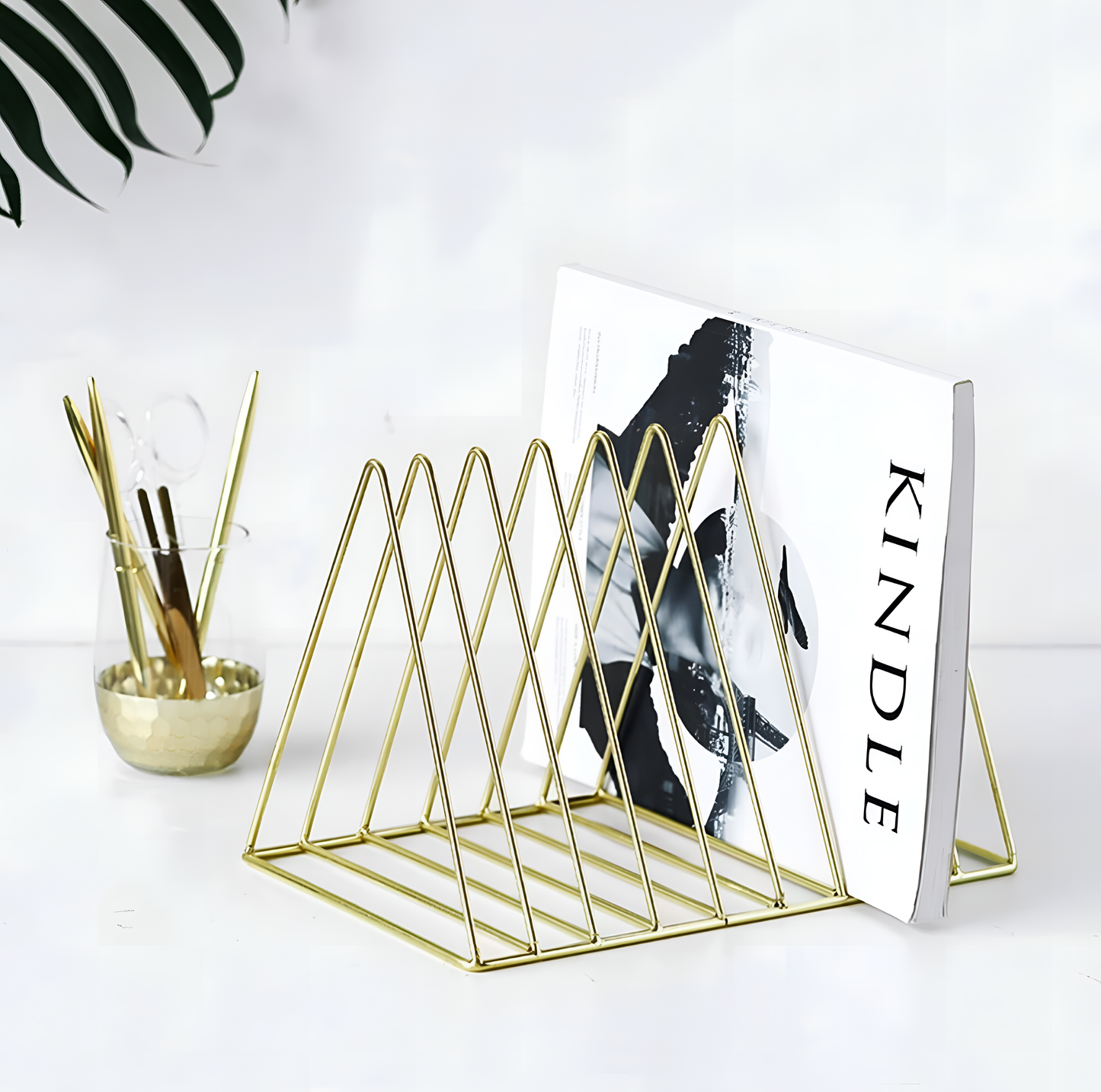 Geometric Modern Iron Bookend Storage | Bookends | NordicAbode.com