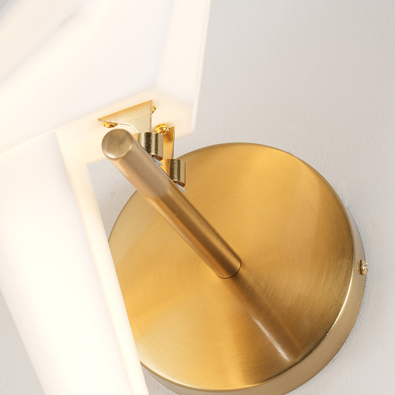 Perching Bird Plug In Wall Lamp