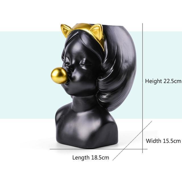 Girl with Bubble Gum Vase - Nordic Side - 