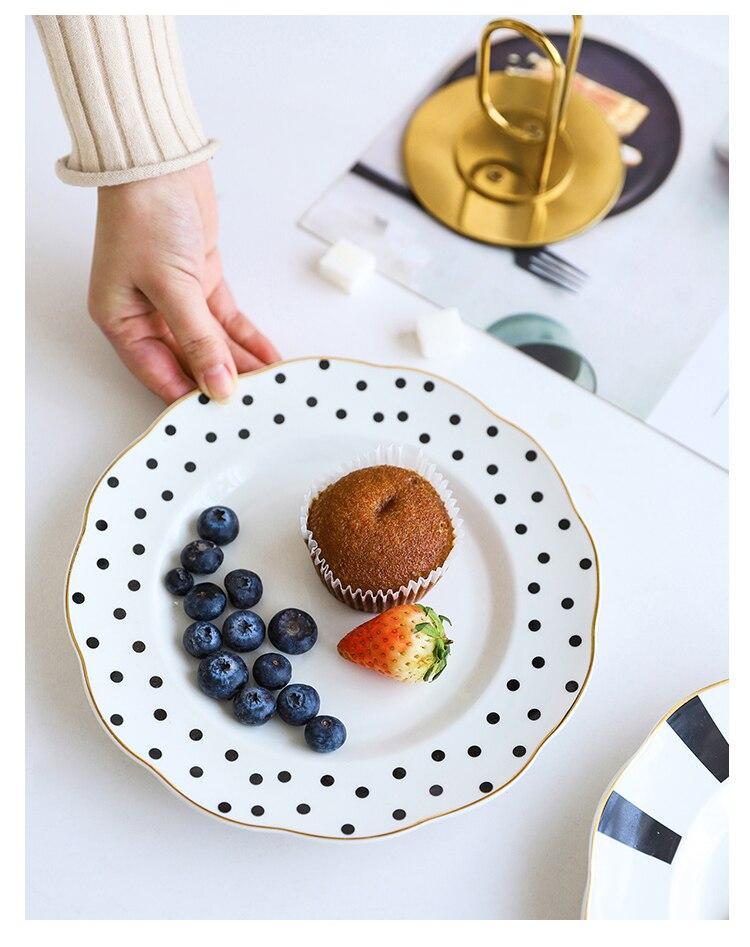 Dot & Stripe Antique Plate - Nordic Side - 