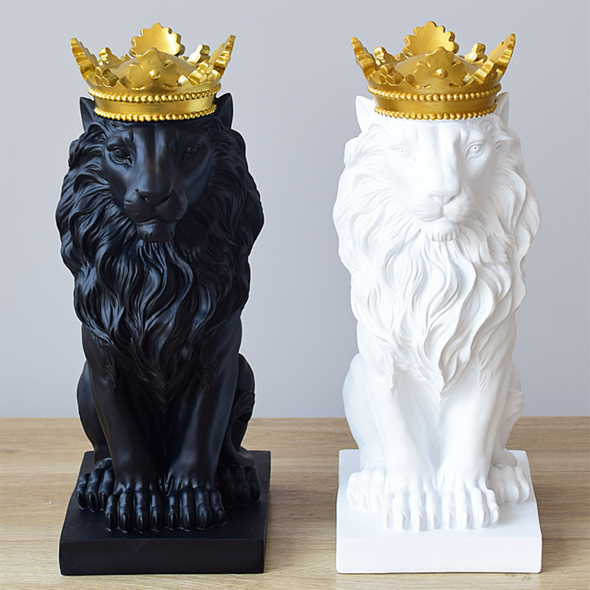 Pride King Statues - Nordic Side - 