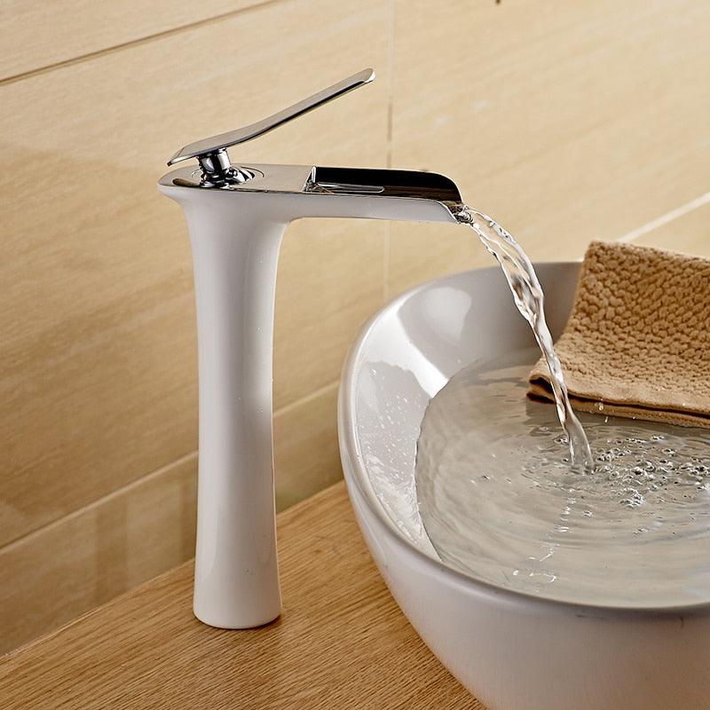 Margareta - Waterfall Single Handle Basin Faucet