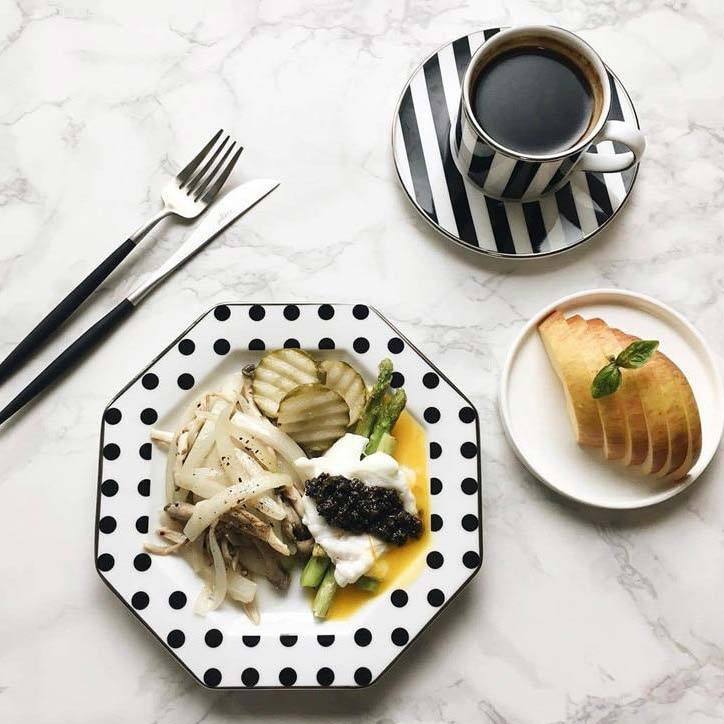 Black Dot & Line - Nordic Side - 