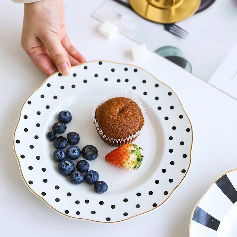 Dot & Stripe Antique Plate - Nordic Side - 