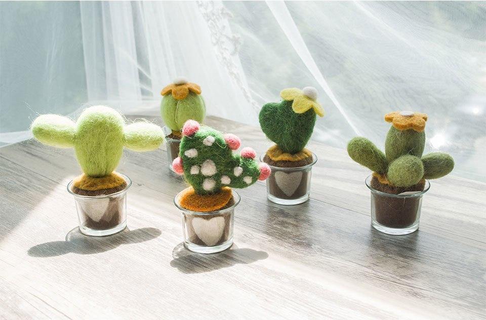 Felted Cactus Miniature - Nordic Side - 