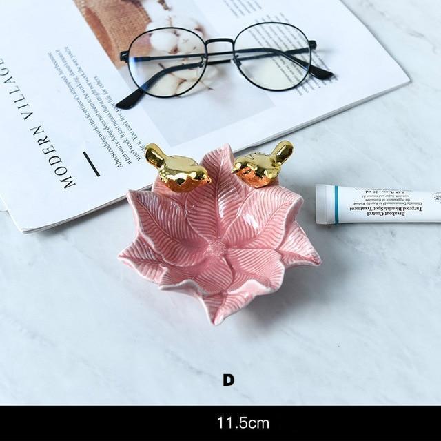 White & Pink Jewerly Plate - Nordic Side - 