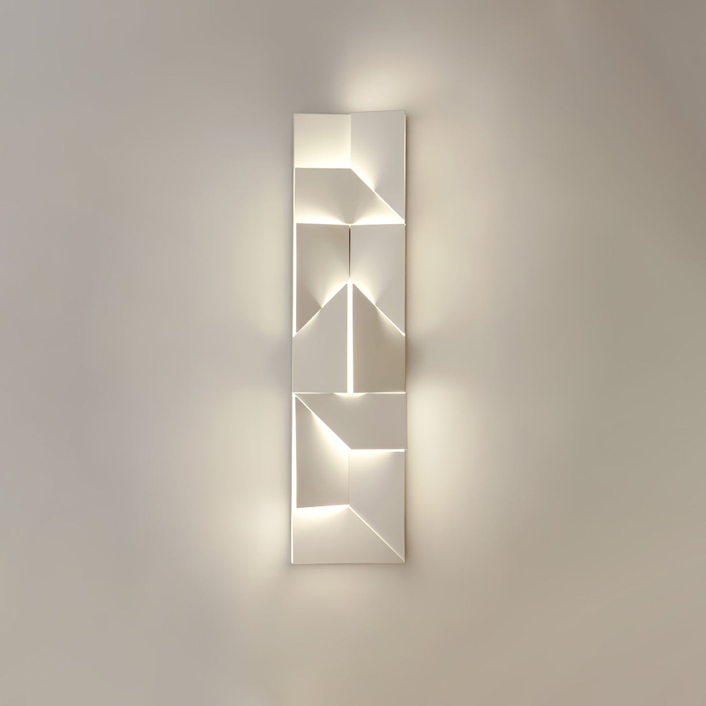 Shadows Built-in Battery Wall Lamp