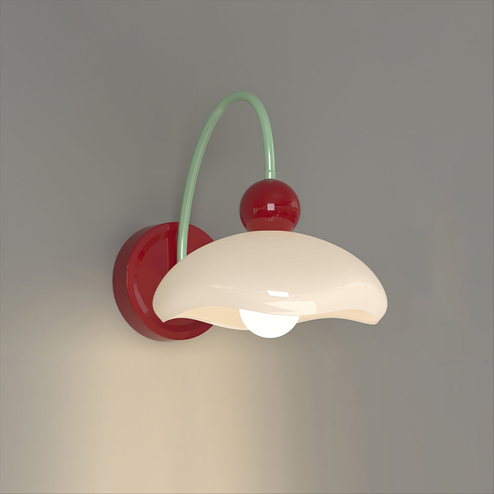 Triteti Wall Lamp