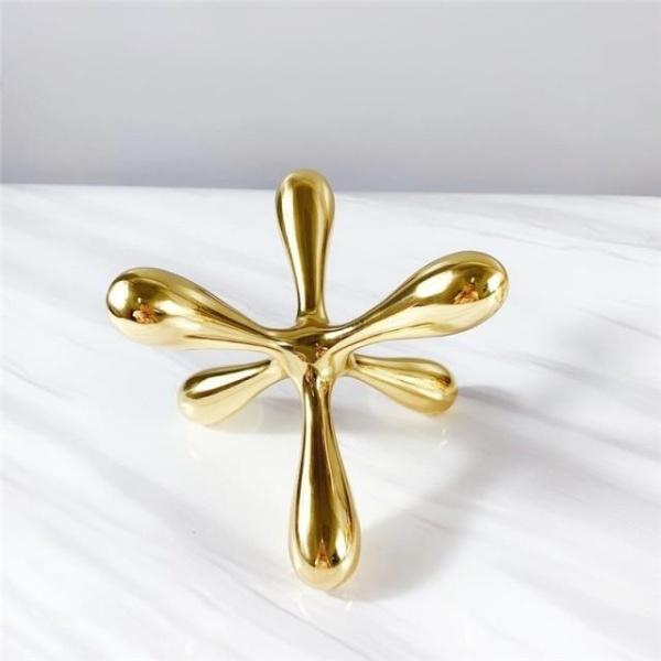 Golden Artisan-Made Golden Splash Statue